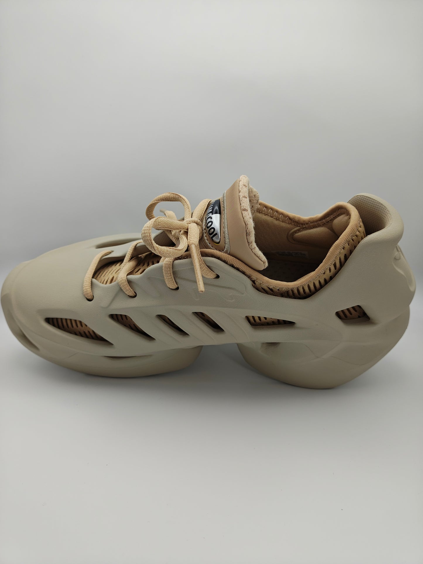 ADIDAS ADIFOM CLIMACOOL J BEIGE